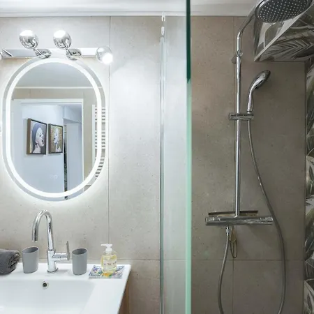 Apartment La Diva Du Festival - 12 Mn A Pied Palais & Plages - Cosy & Calme - Clim - Wifi - Parking Prive *